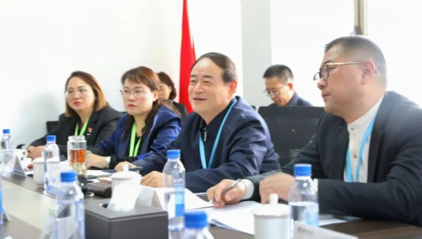 集團(tuán)要聞丨石培文董事長(zhǎng)調(diào)研集團(tuán)科技智慧板塊子公司